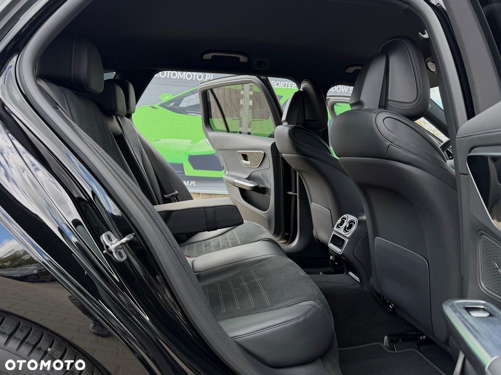 Mercedes-Benz Klasa C 220 d mHEV AMG - 33
