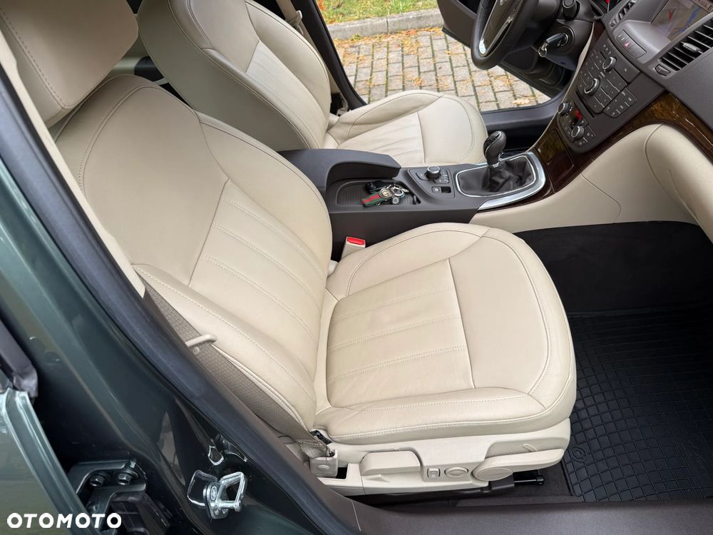 Opel Insignia 2.0 Turbo 4x4 Design Edition - 21