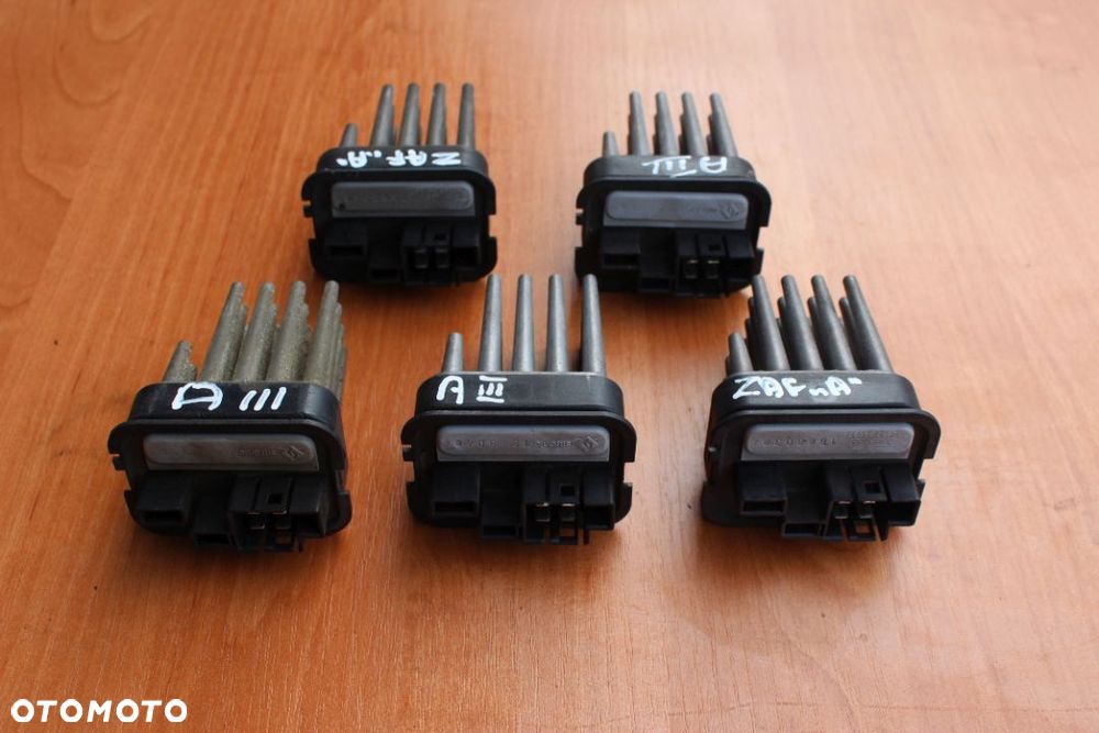 Rezystor Klimatronik Opel ASTRA H ZAFIRA A-B MERIVA A 52488536 - 2