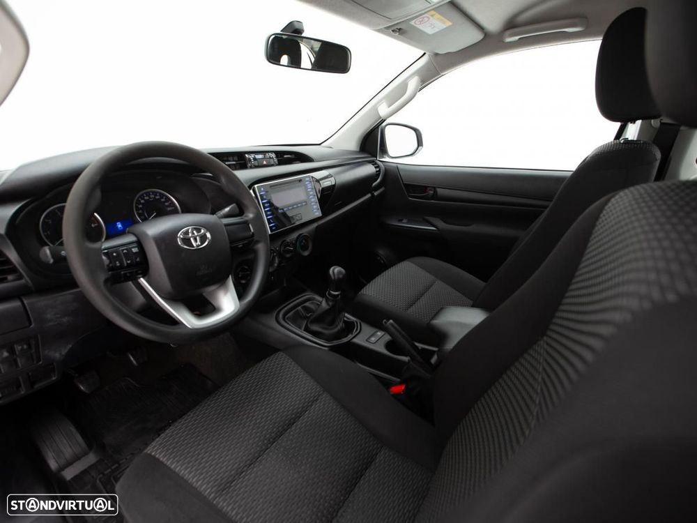 Toyota Hilux 2.4 D-4D 4WD CE c/iva - 6