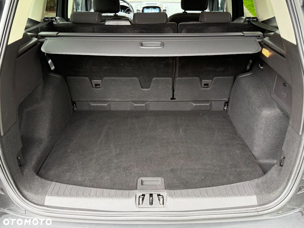 Ford Kuga - 26