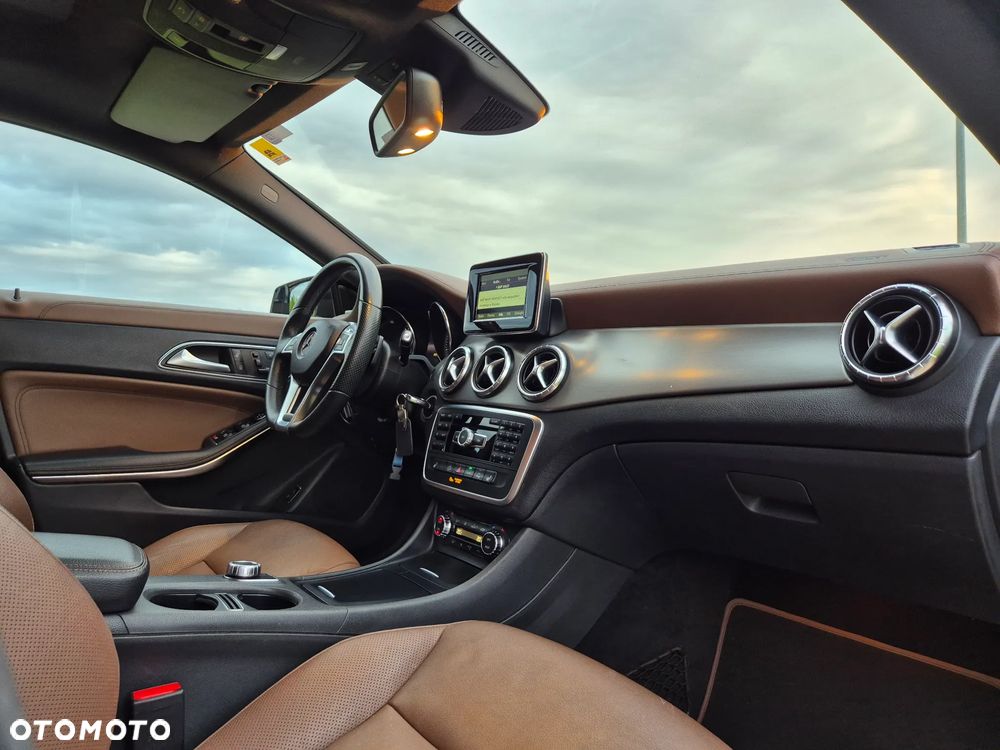 Mercedes-Benz CLA - 14