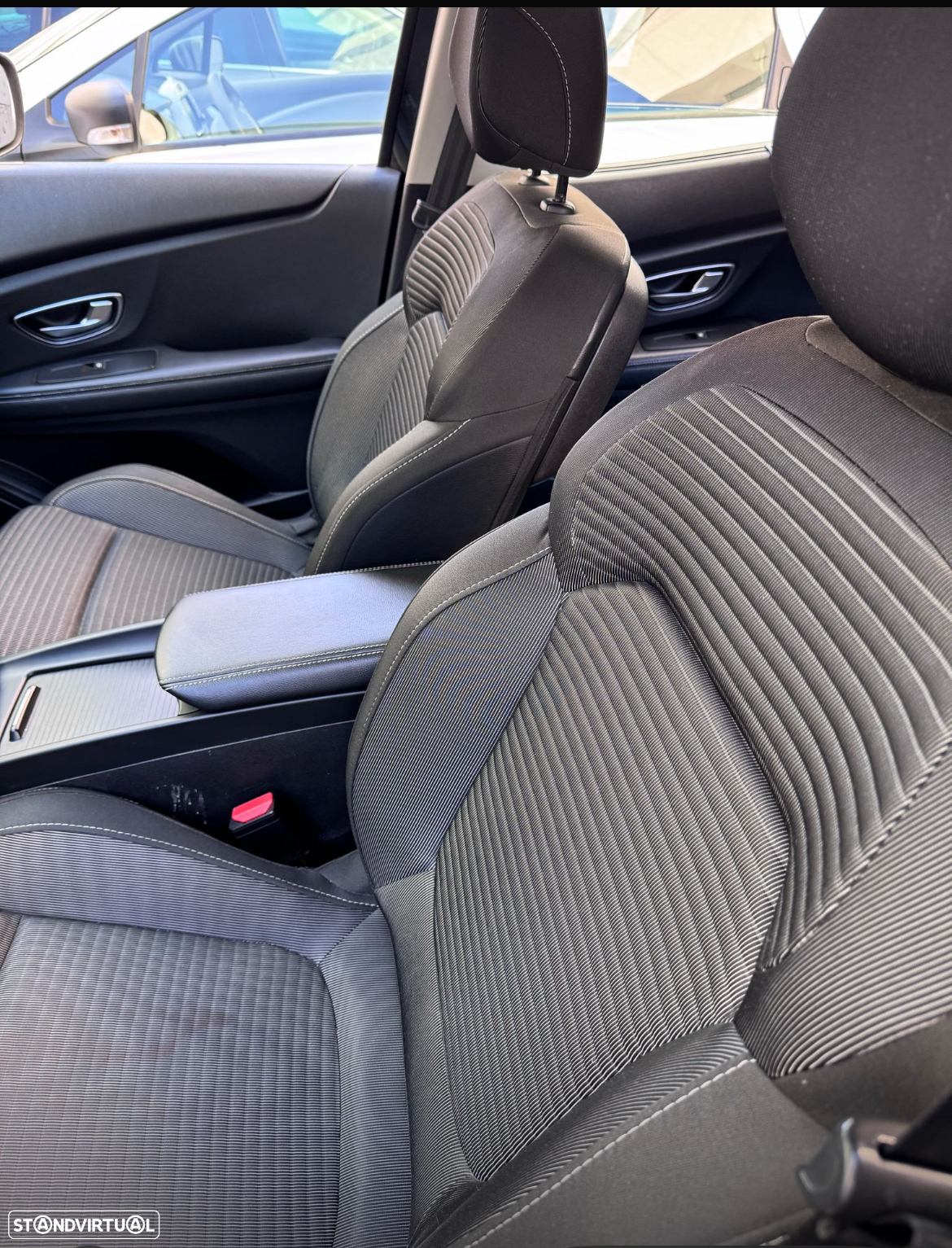 Renault Grand Scénic ENERGY dCi 110 EDC INTENS - 10