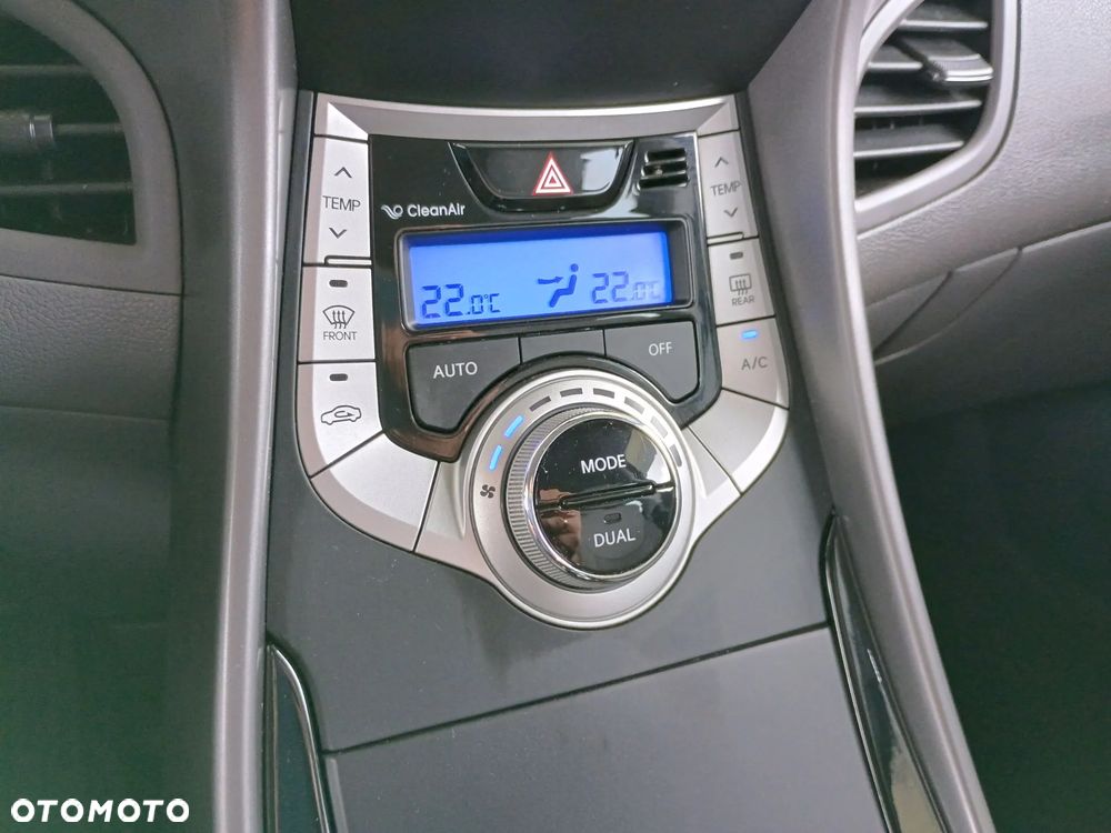 Hyundai Elantra 1.6 Comfort - 20