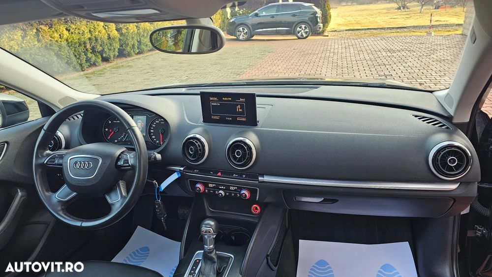 Audi A3 1.6 TDI ack S tronic S line Sportpaket - 11