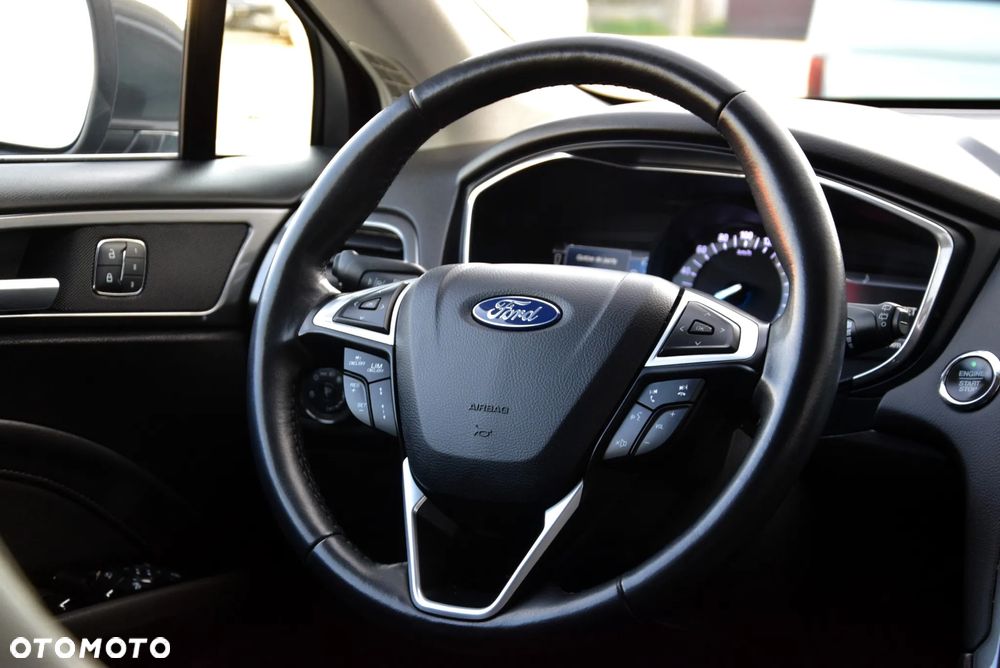 Ford Mondeo - 26