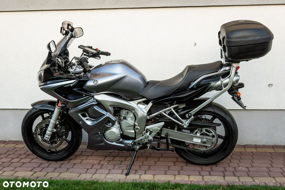 Yamaha FZ - 6