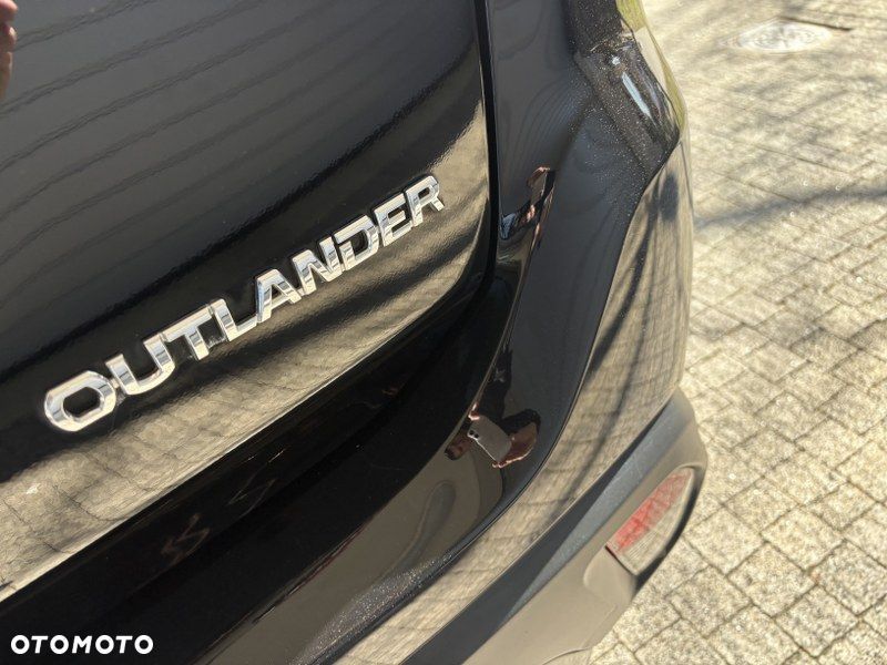 Mitsubishi Outlander 2.0 Intense + SDA 4WD CVT - 28