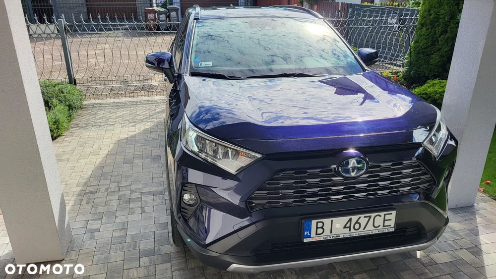 Toyota RAV4 - 8