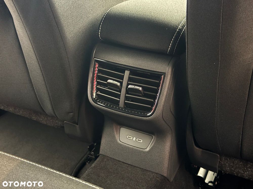 Skoda Fabia 1.5 TSI Monte Carlo DSG - 27