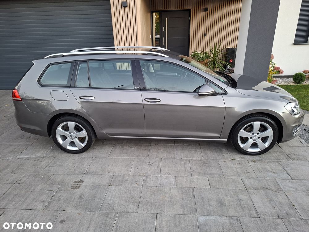Volkswagen Golf - 5