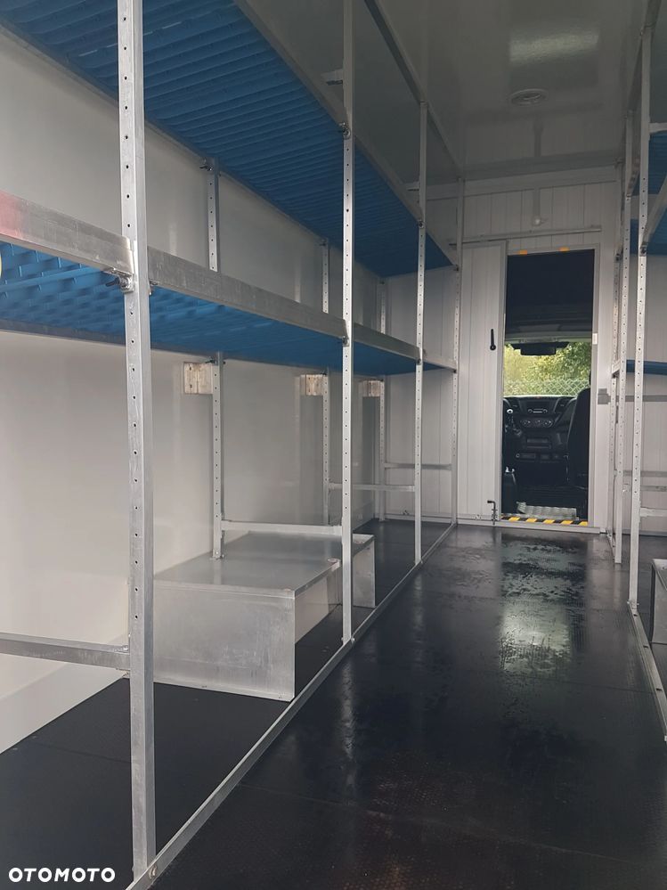 Iveco DAILY KONTENER NISKOPODŁOGOWY 4,43x2,23x2,42 SKLEP FOODTRUCK BAR KLIMA KONIOWÓZ KAMPER - 24