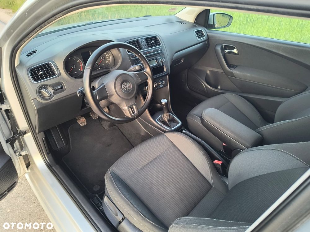 Volkswagen Polo - 8