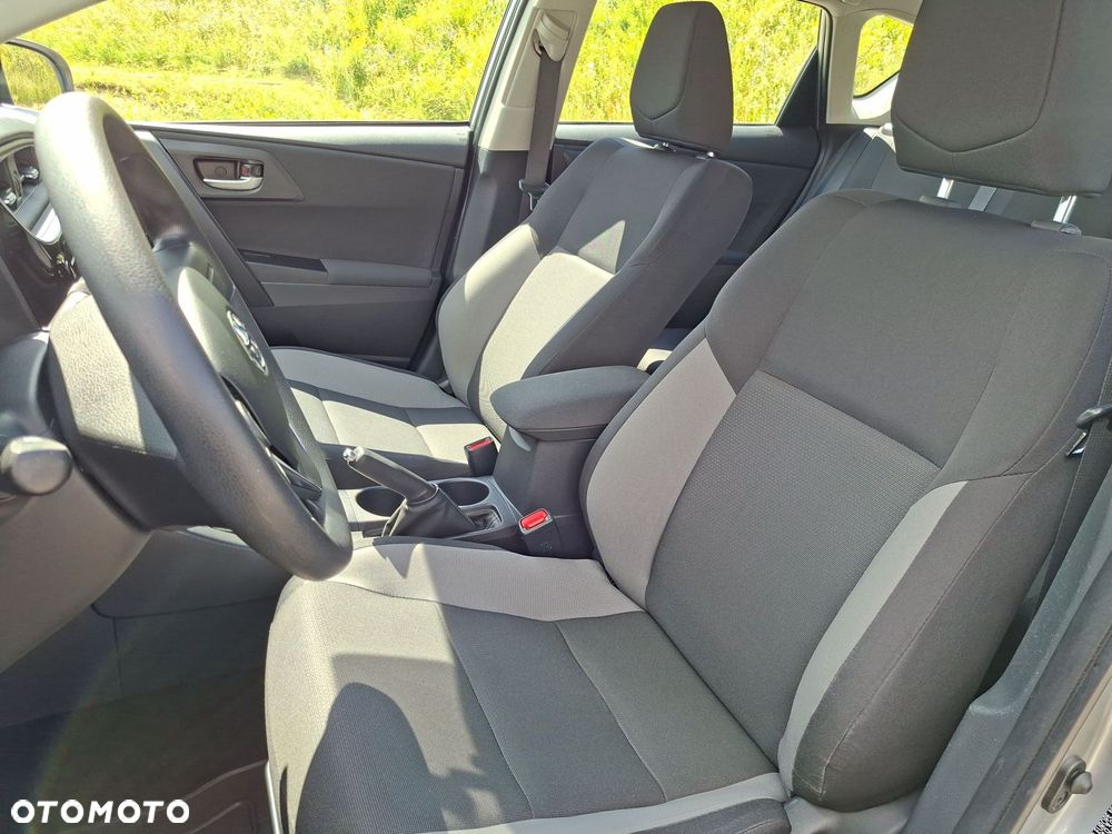 Toyota Auris 1.33 VVT-i Active - 11