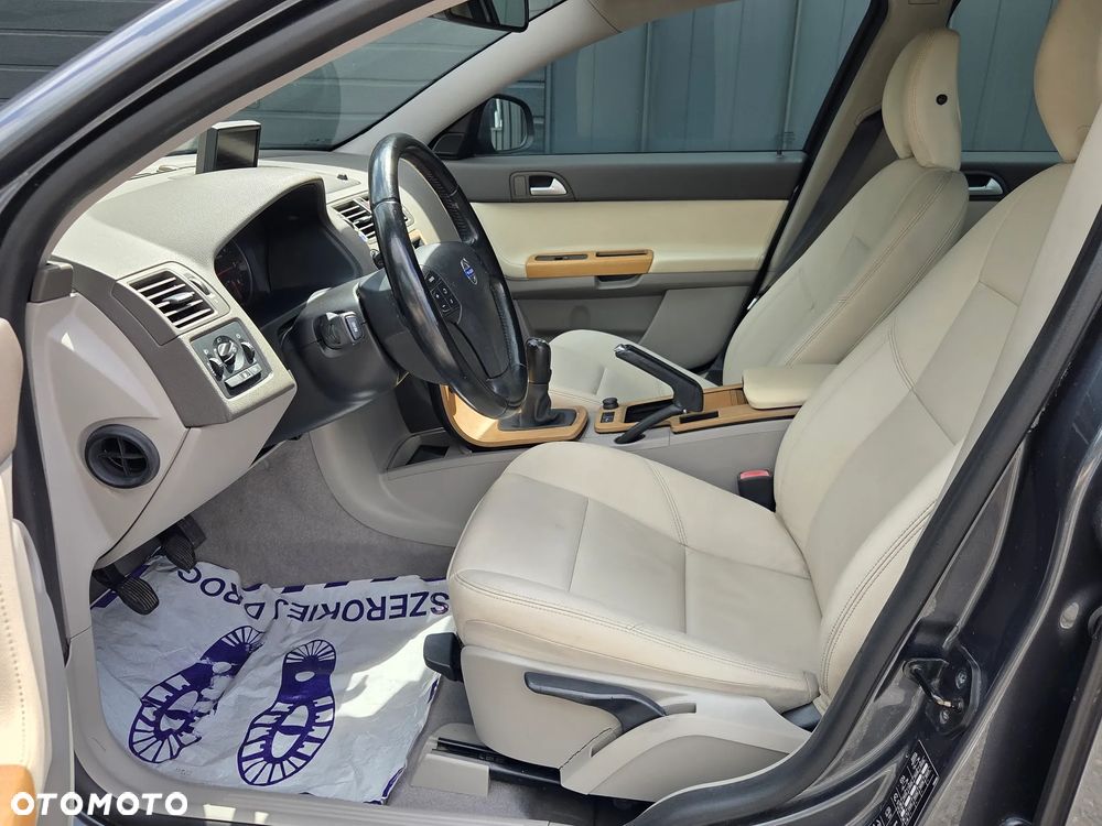 Volvo V50 D2 - 17