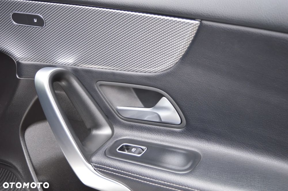 Mercedes-Benz Klasa A 180 d Progressive 7G-DCT - 36