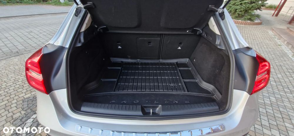 Mercedes-Benz GLA 200 (CDI) d 4-Matic - 17