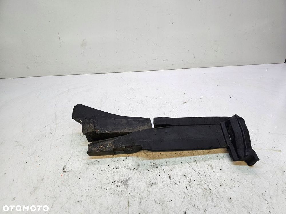 WYGŁUSZENIE BŁOTNIKA LEWE AUDI Q3 8U0823721A - 2