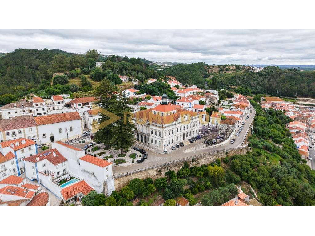 Moradia T2 na Vila Alta - O Encanto do Centro Histórico de Alenquer - Grande imagem: 3/27