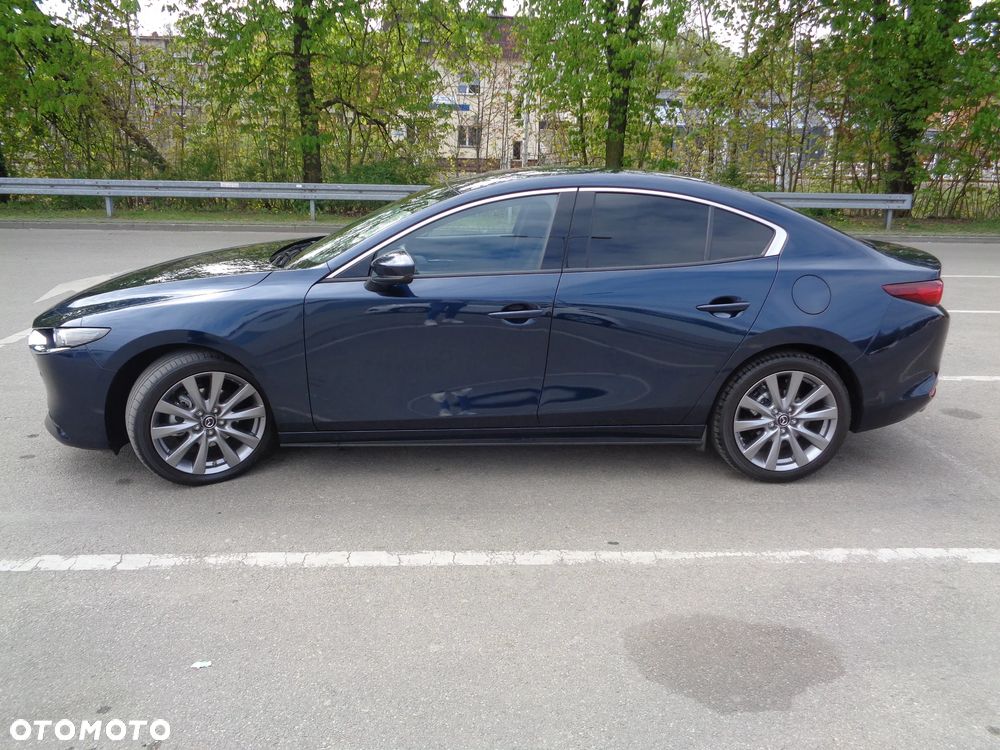 Mazda 3 2.0 mHEV Hikari - 4