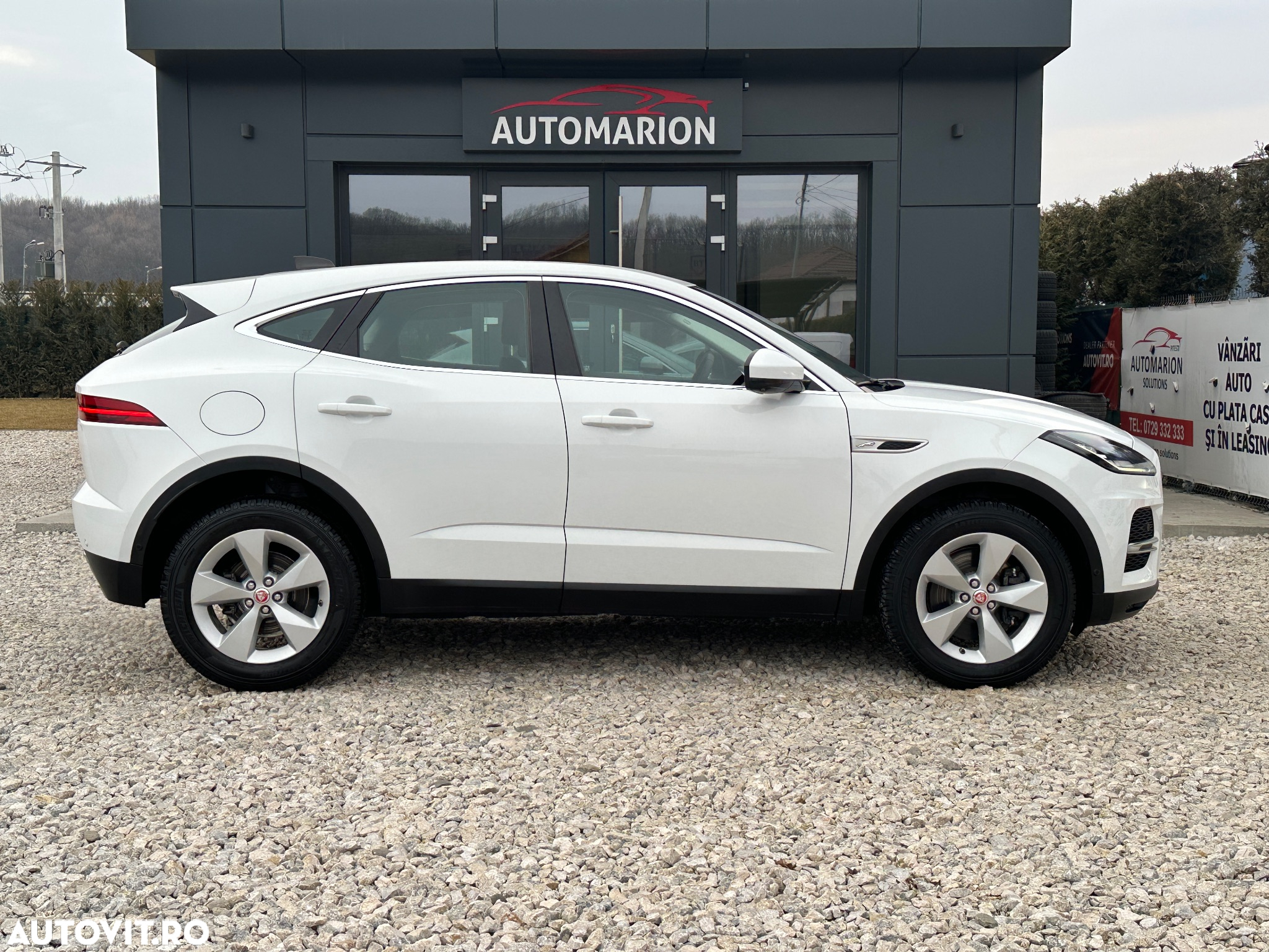 Jaguar E-Pace D165 AWD R-Dynamic - 10