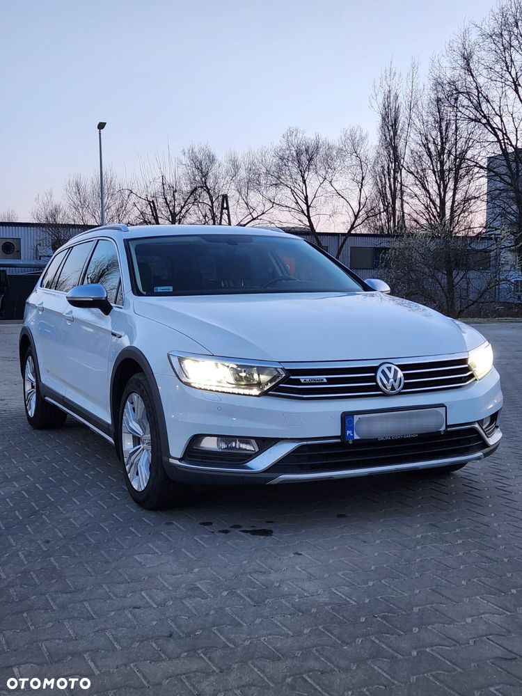 Volkswagen Passat 2.0 TDI SCR DSG 4Motion Business - 1