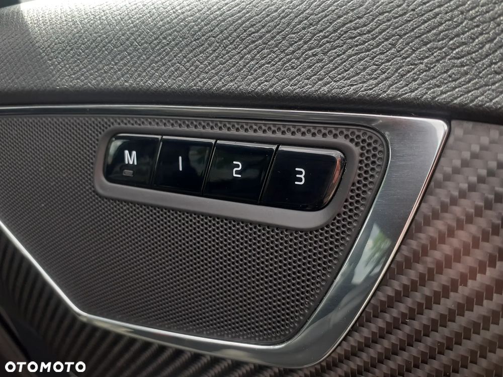 Volvo XC 90 D4 FWD R-Design 7os - 29