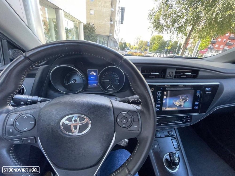 Toyota Auris 1.8 HSD Comfort +P.Techno+P.Sport - 20