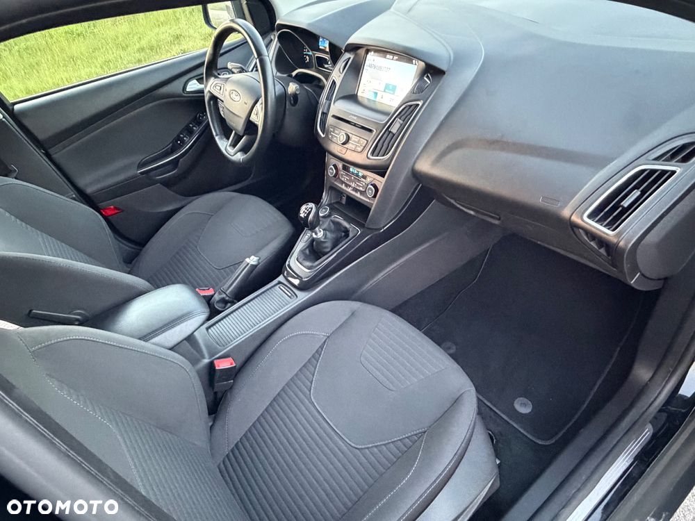 Ford Focus 2.0 TDCi Titanium ASS - 40