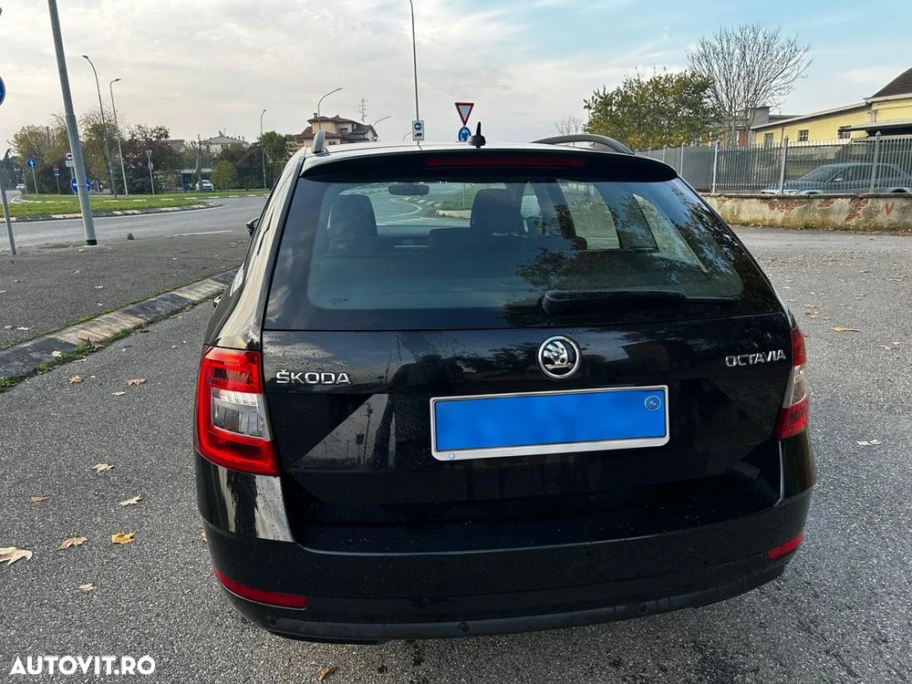 Skoda Octavia Combi 1.6 TDI Drive - 3