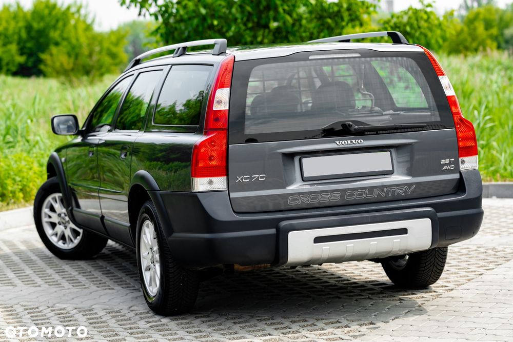Volvo XC 70 AWD - 8