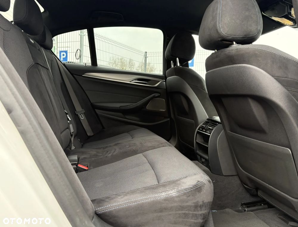 BMW Seria 5 530d xDrive M Sport sport - 29