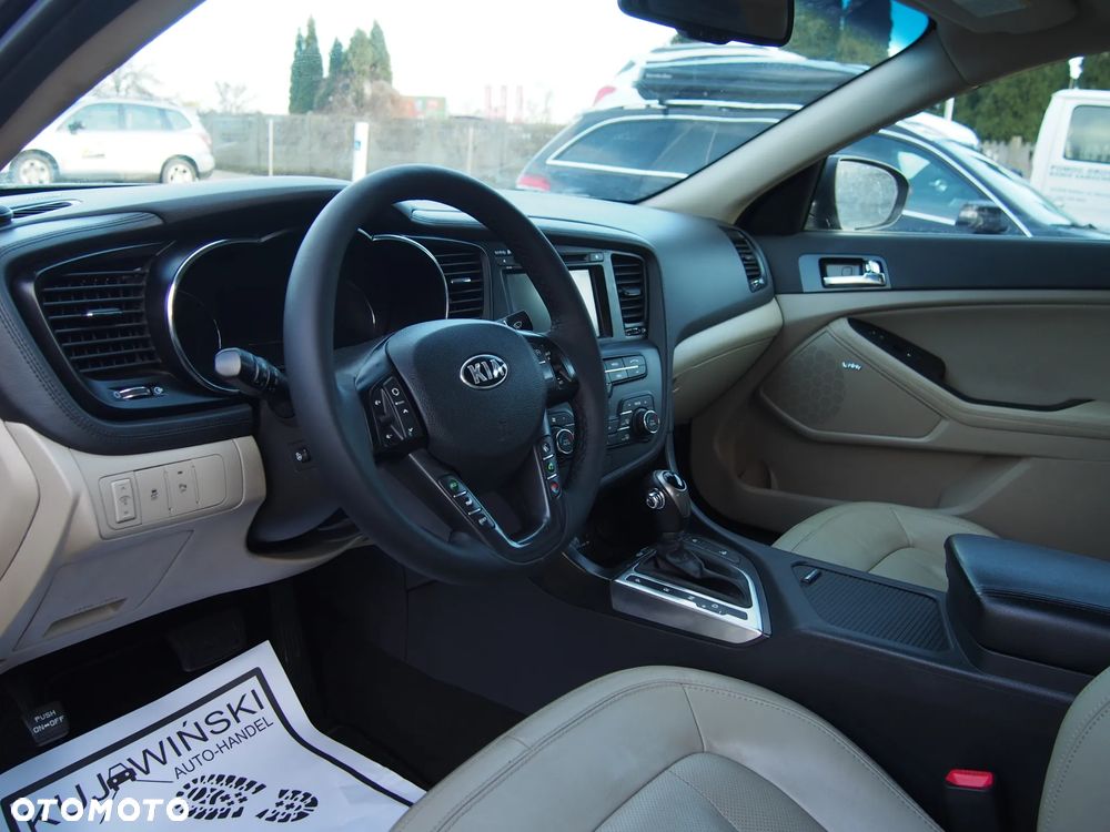 Kia Optima - 25