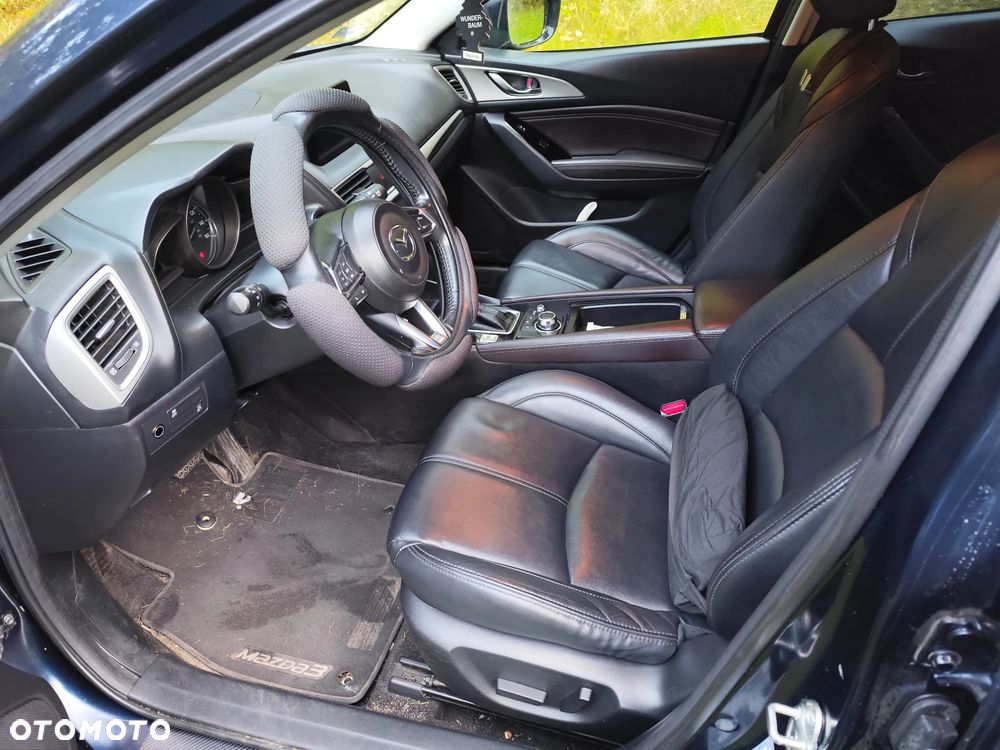 Mazda 3 - 8