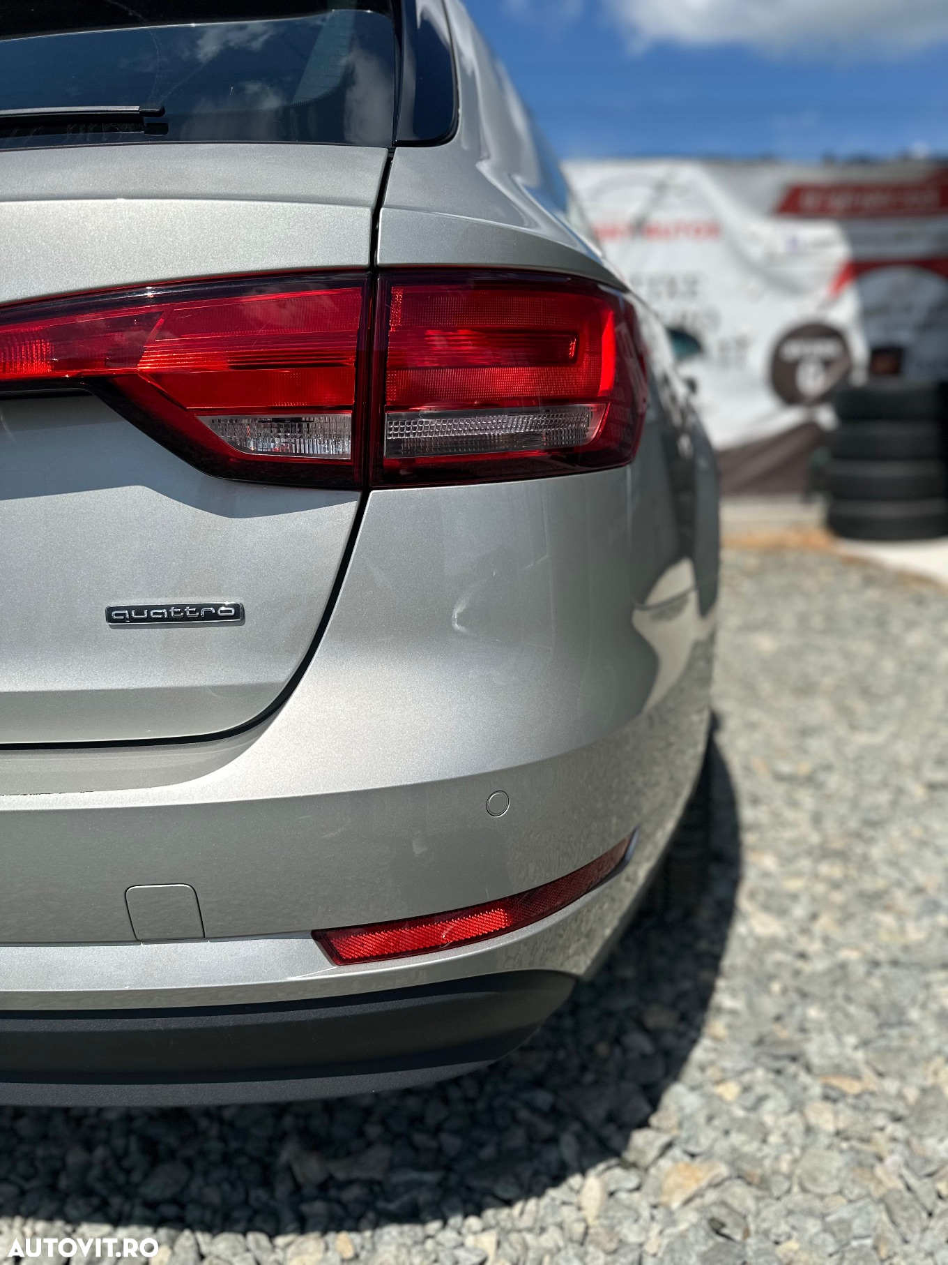 Audi A4 Avant 2.0 TDI quattro S tronic - 30