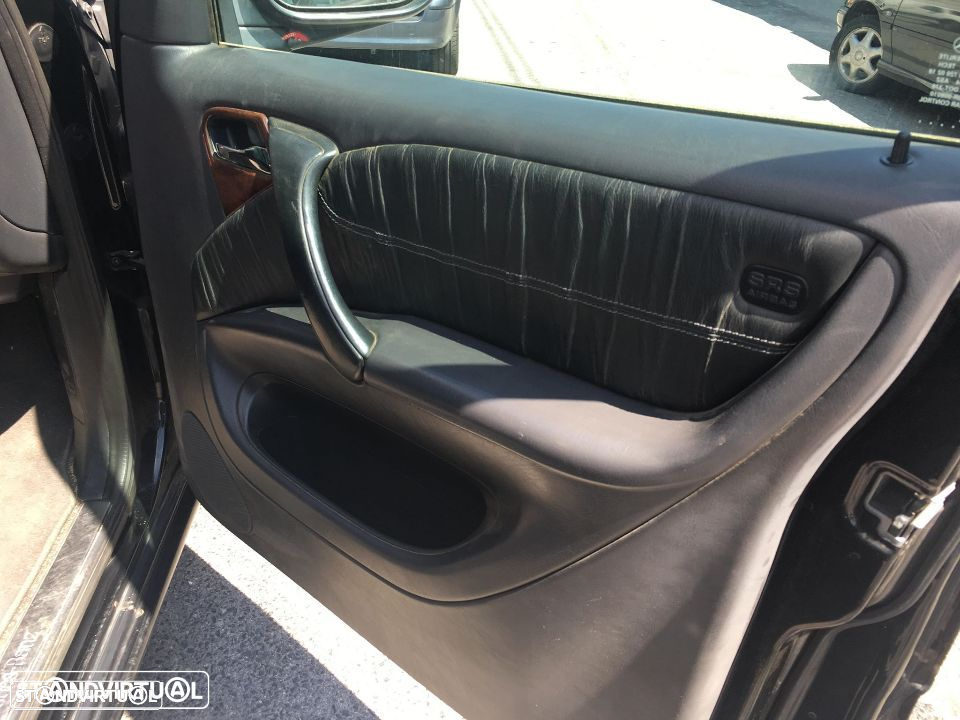 Mercedes ML 270CDI de 2000 para peças - 11