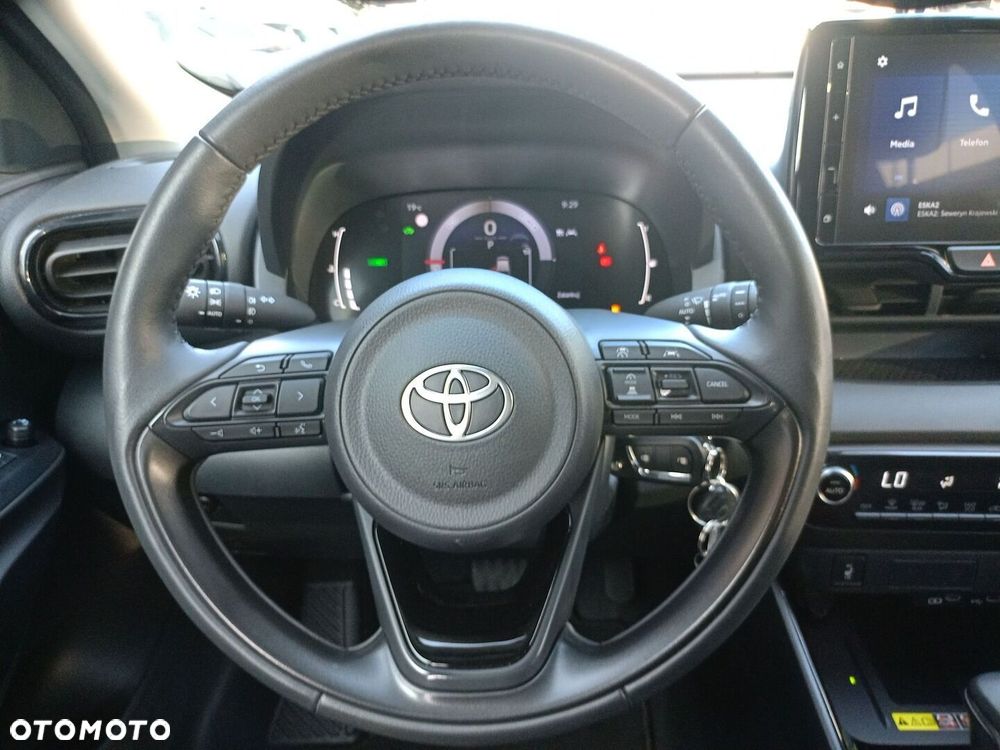 Toyota Yaris Hybrid 1.5 Style - 13
