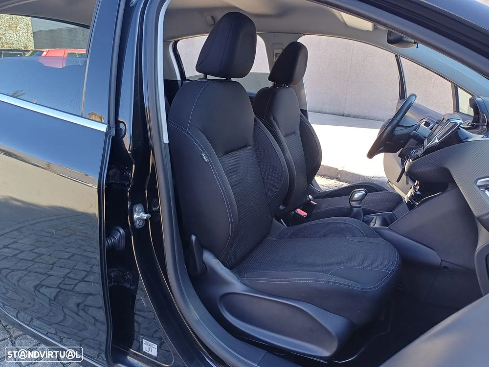 Peugeot 208 1.6 BlueHDi Style - 31