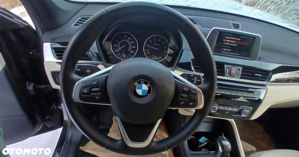 BMW X1 xDrive25i xLine - 12