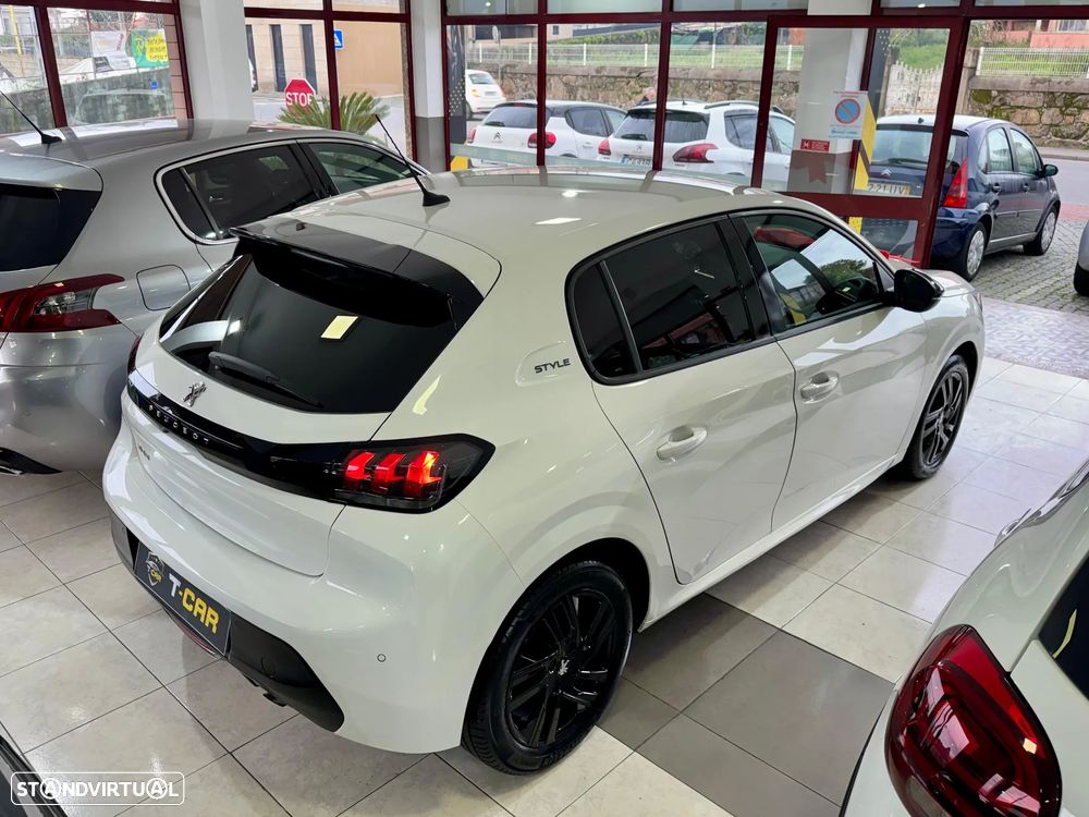 Peugeot 208 PureTech 75 Allure - 8