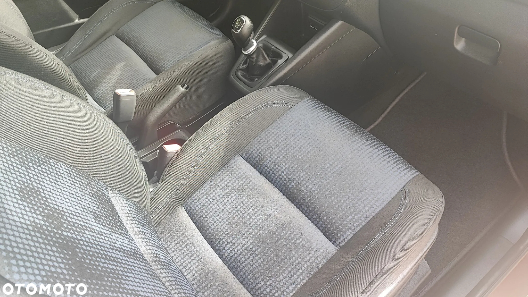Hyundai ix20 1.4 Comfort - 36