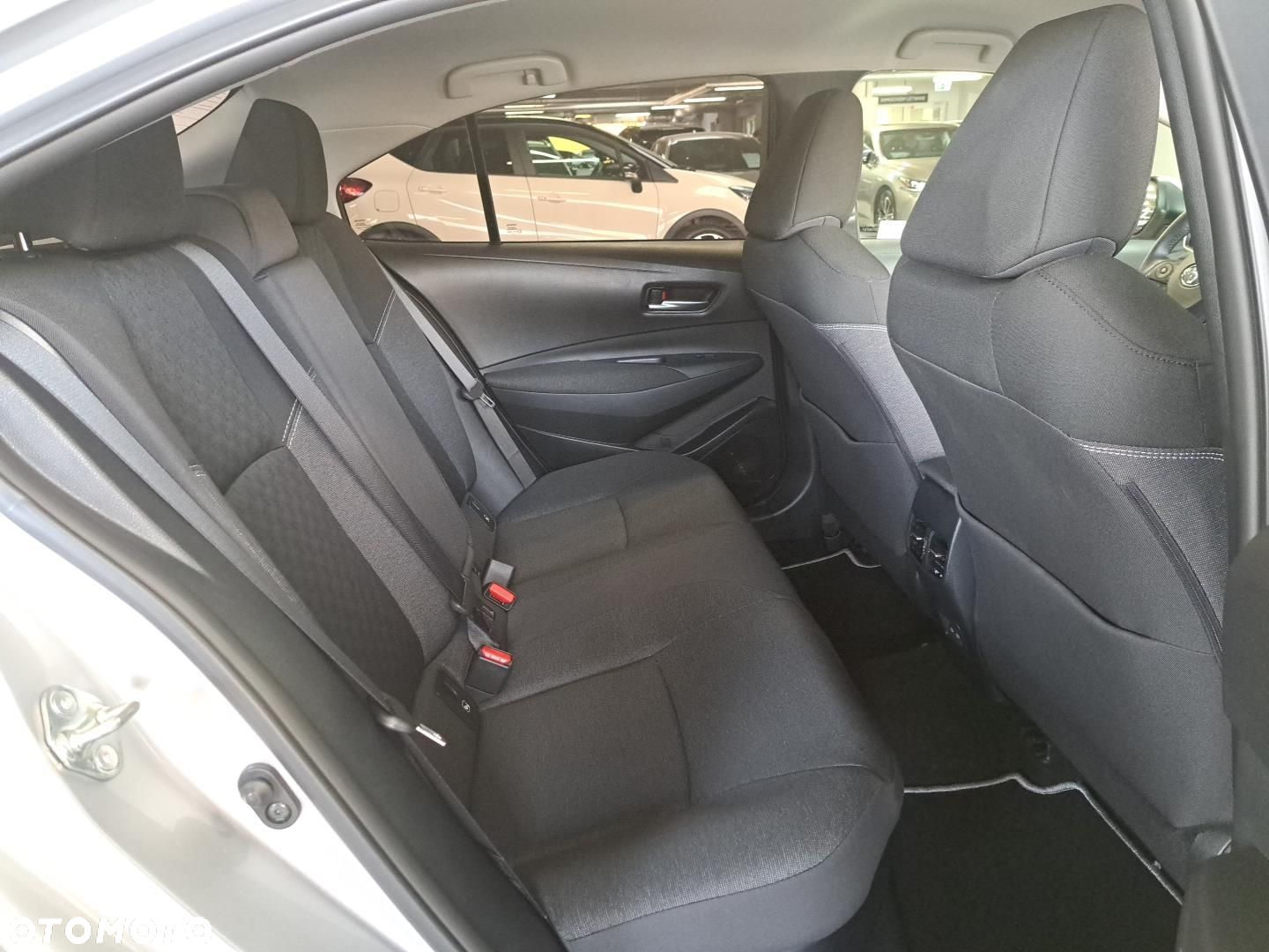 Toyota Corolla - 13