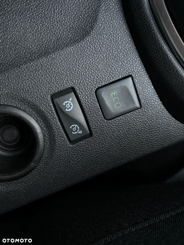 Renault Captur - 19