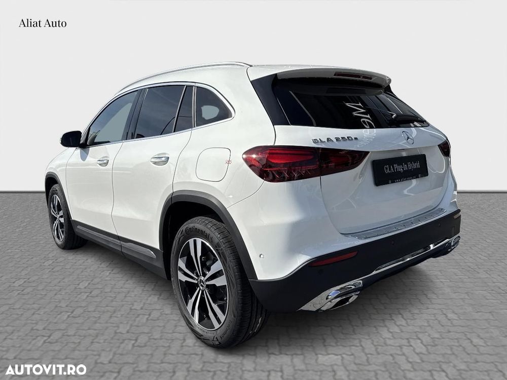 Mercedes-Benz GLA 250 e - 3