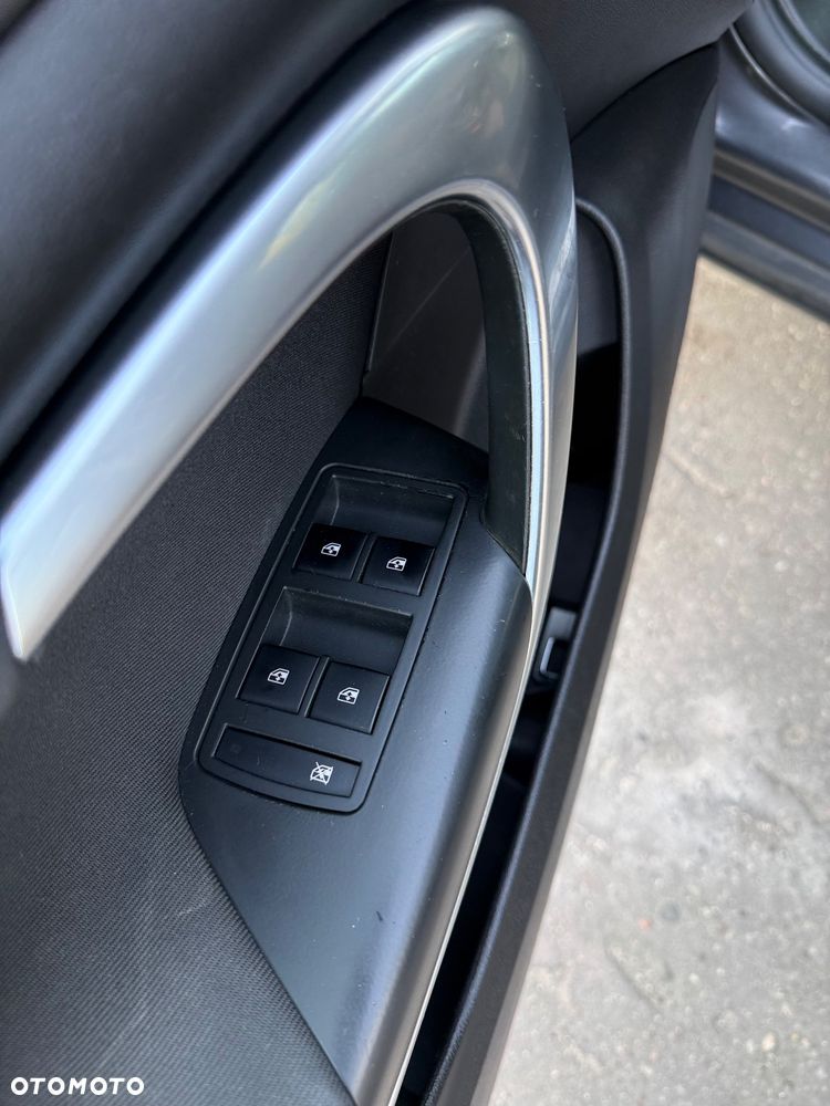 Opel Insignia 1.4 T Edition S&S - 16