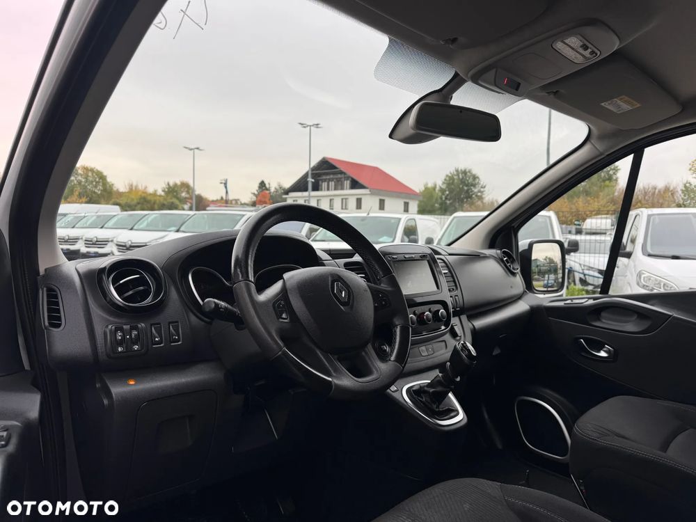 Renault Trafic 2.0 dCi - 9