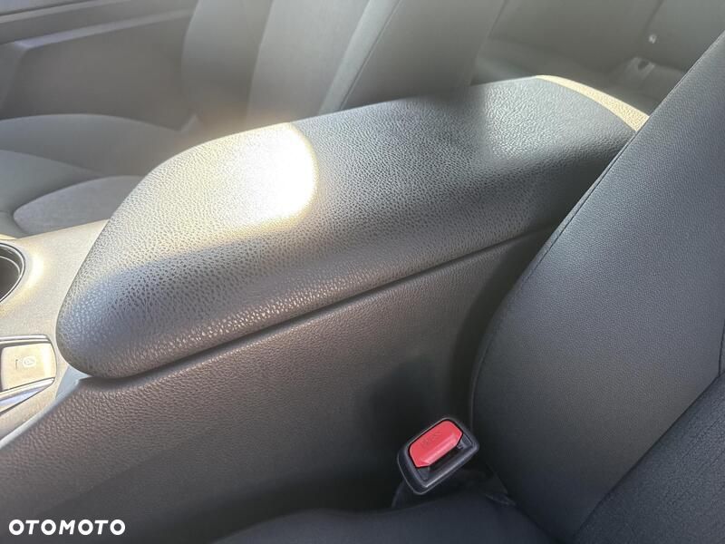 Toyota Camry 2.5 Hybrid Comfort CVT - 19