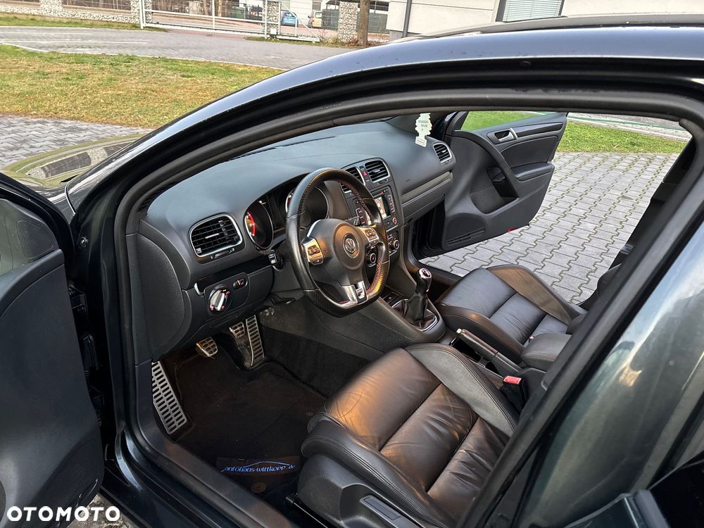 Volkswagen Golf 2.0 GTI - 13
