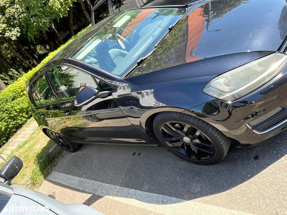 Volkswagen Golf - 8