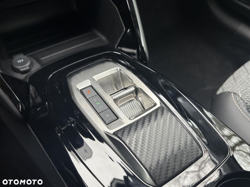 Peugeot 208 54kWh Allure - 13